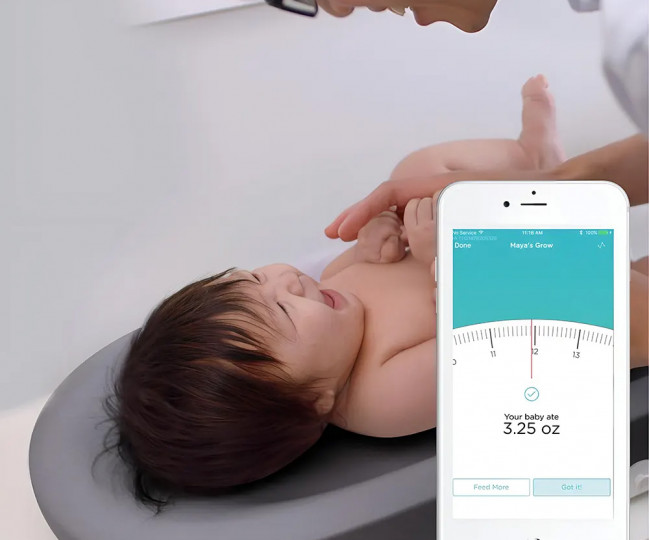 Переносний розумний пеленальний столик з вагами для немовлят | Hatch Baby Grow Smart Gray